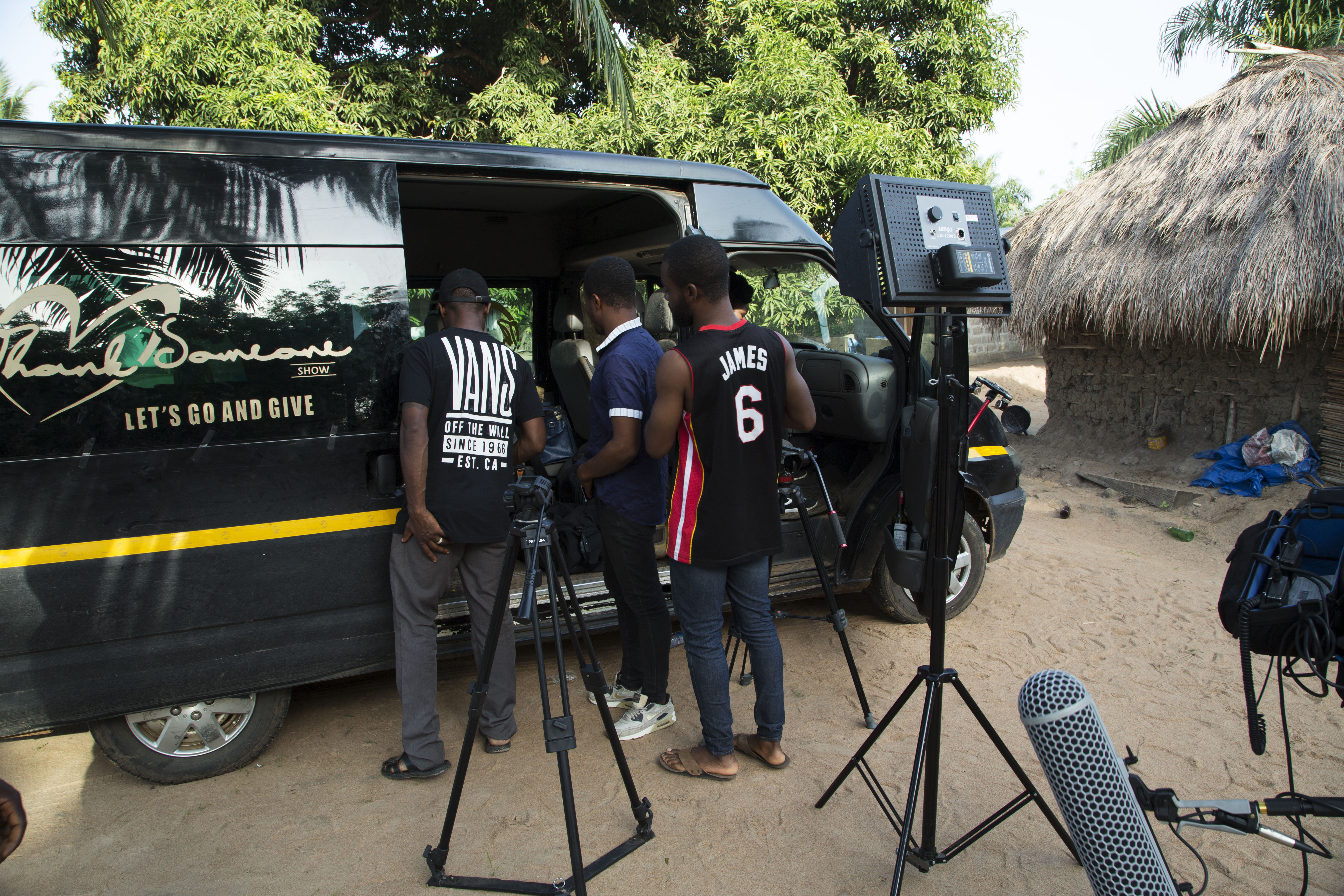 Outdoor Kpetoe 3 - BEHIND THE SCENES PICTURES