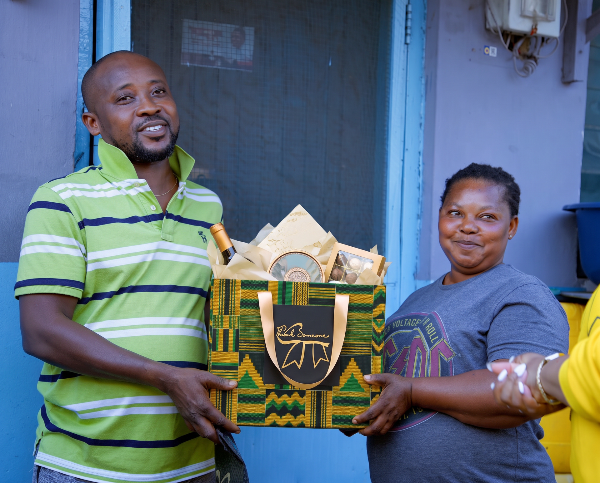 picture 1 thank someone kente gift bag - Thank Someone